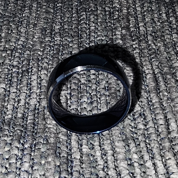 Men's 8mm Blue Ring Size: 9 - Picture 4 of 6